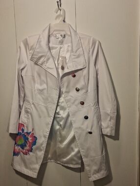 Alison Sheri White Women's Trench Coat with Floral Accent